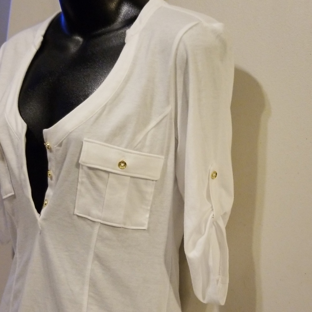 Guess - Picture 3 of 5